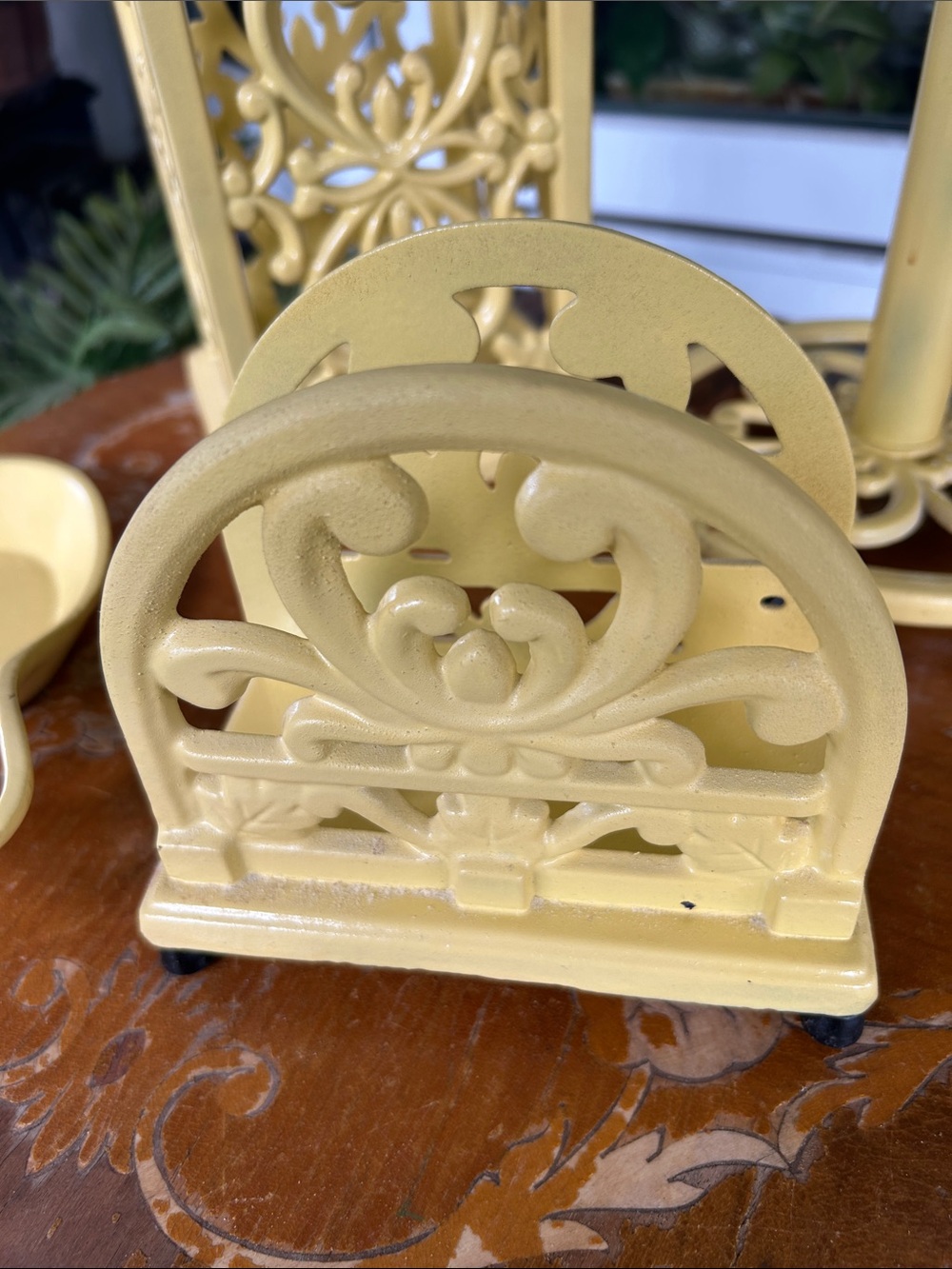 Yellow Cast Iron Kitchen Set - Picture 4 of 16